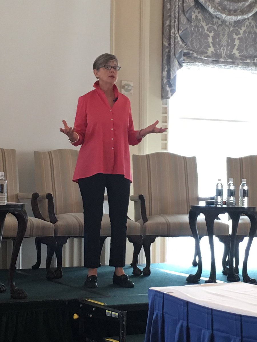 leverageandlead's tweet image. In Session with Sally Helgesen discussing her book “How Women Rise”