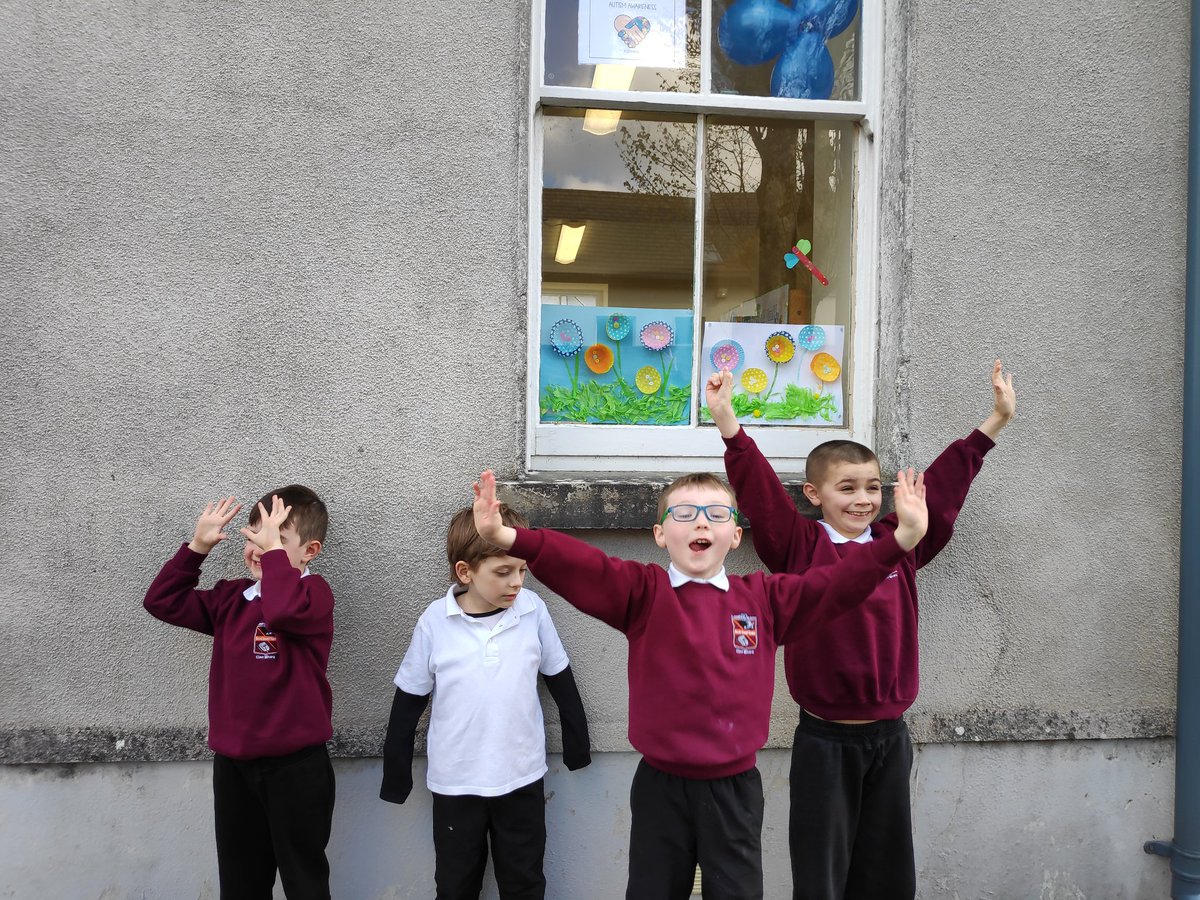 SeodaKinvara's tweet photo. Busy boys this week working on our #AutismAwareness month window display😁💙💙@kinvarans https://t.co/G6qG3DLlCM
