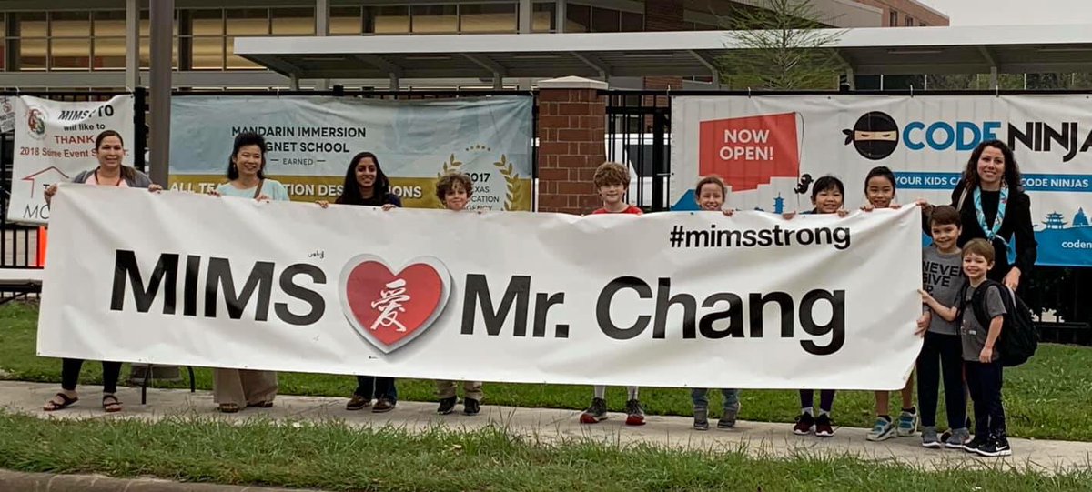 SandraL87057068's tweet photo. @HoustonISD we support our principal! #MIMSstrong #bringbackchang https://t.co/pmmalZZ8yA