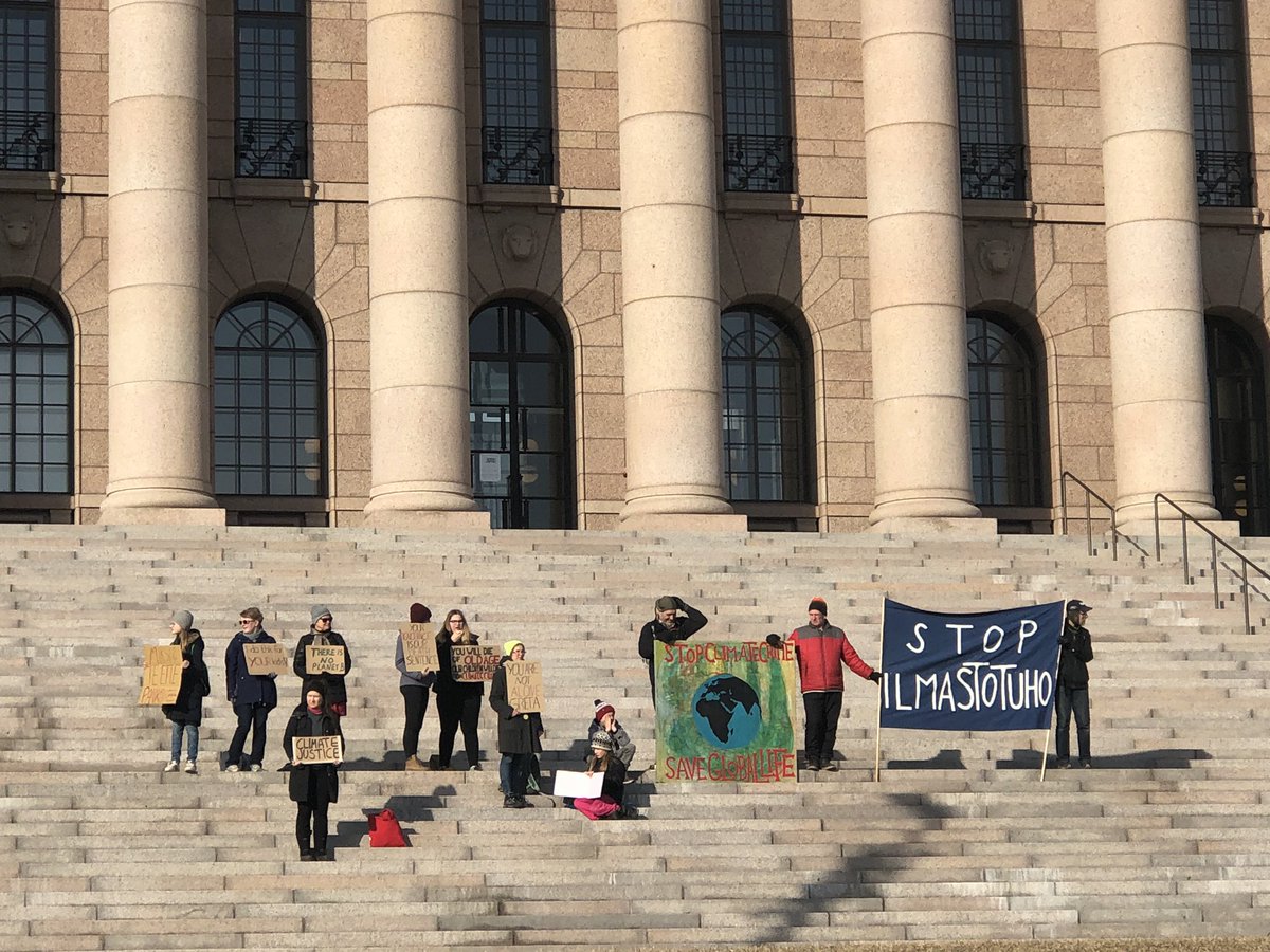 PorCeuta's tweet photo. #Fridays4Future in #Helsinki 💚🇫🇮✨👏🏽👏🏽👏🏽 early morning!!

@incluidods @vriverareyes @CatyCVilluendas @upeceuta @pepesimonm @educaycom @Edudesarrollo https://t.co/r9OSoouj6t