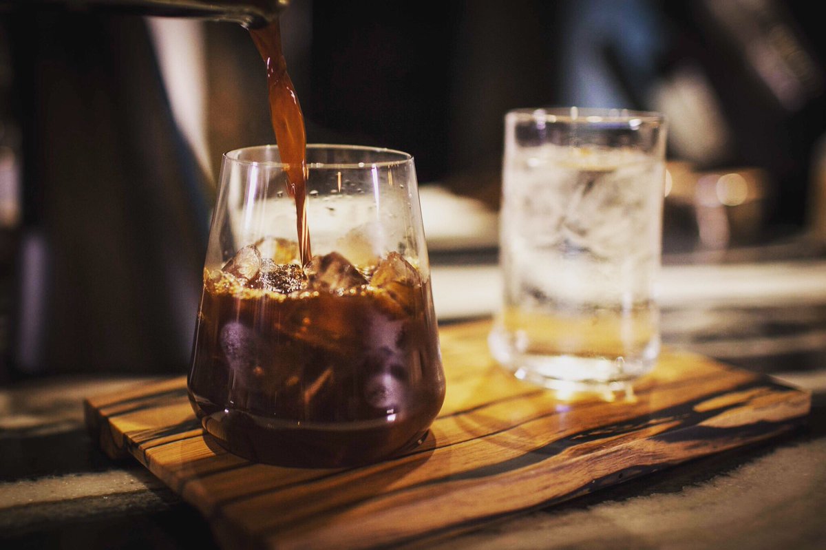 TheOldSchoolSCA's tweet photo. “Ice Americano” กาแฟเย็นที่โคตรว้าว!!!

มีให้เลือก 3 House Blend :

 - First Time : Brazil Red Bourbon, Columbia Red Bourbon, Kenya, Honduras 
 - Yao Yuan : Ethiopia &amp; Kenya
 - The Old School : Doi-Chang &amp; Brazil

#icecoffee #iceamericano #americano https://t.co/dMqsdbu1Xt
