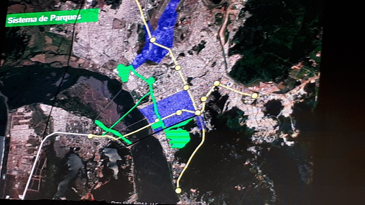 MarchantVR's tweet photo. Propuesta de Metro y red de parques para #Concepción , @ipoduje en #Finco2019. Lo importante es el diseño y el emplazamiento para el desarrollo sustentable de las ciudades. https://t.co/ZNeYEZznZG