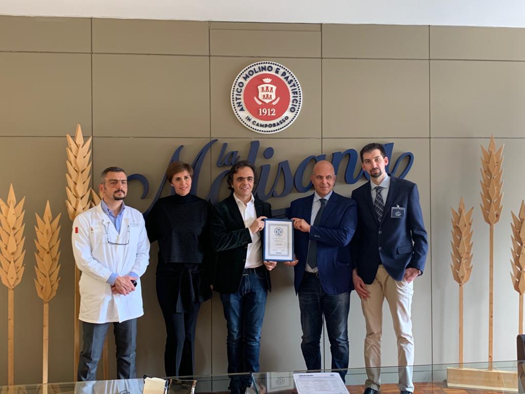 #PastaLaMolisana è il primo marchio alimentare a ottenere la certificazione Zero Truffe de <a href="/ilSalvagenteit/">il Salvagente</a>. La conferma della strada intrapresa alla continua ricerca della qualità nel rispetto assoluto del severo disciplinare sulle paste secche alimentari. linkedin.com/pulse/zero-tru…