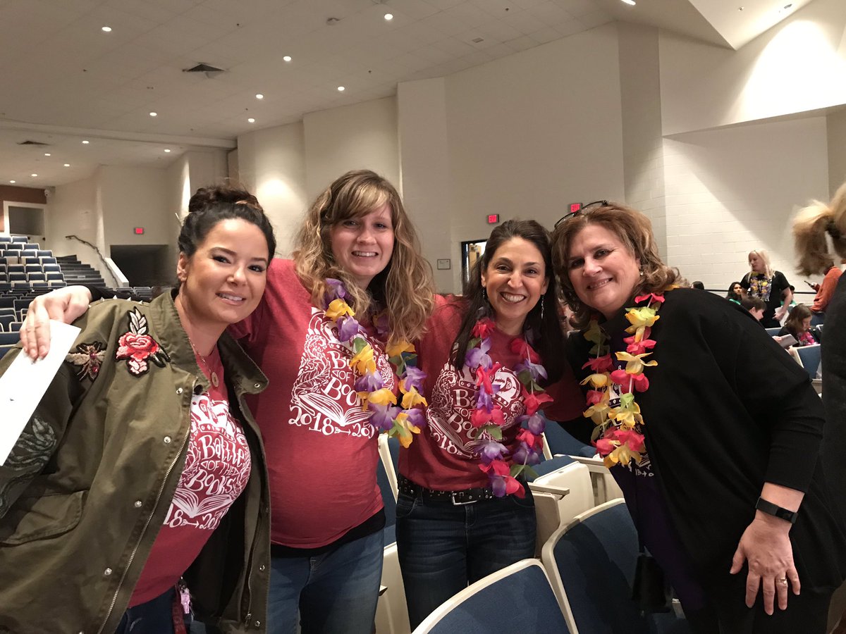 MichelleCPicard's tweet photo. Let the Battle of the Books Begin!! @SalesNereida @JeDallas @WendyKingGT @briarwoods https://t.co/QShET7fqrB