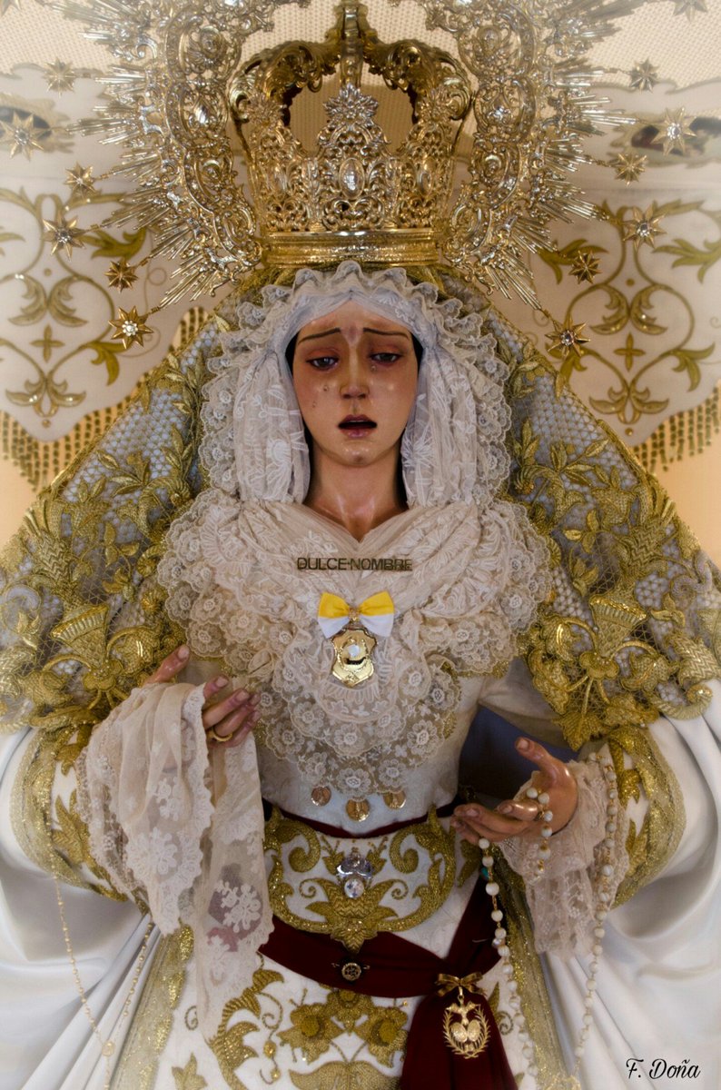 Así de radiante luce ya Ntra. Sra. del Dulce Nombre de María en su paso de palio a la espera de un nuevo Lunes Santo. Nuestra felicitación y enhorabuena a su vestidor, D. Leandro González Ruiz  <a href="/LeanSevilla/">LeanInSevilla</a> <a href="/pasiondecera/">Semana Santa 2019 Coria del Río</a> <a href="/PAljarafe/">Pasión de Aljarafe</a> <a href="/AljarafeCofrade/">Aljarafe Cofrade</a> Fotografía: <a href="/FranciscoJ77/">Francisco Jeria</a>