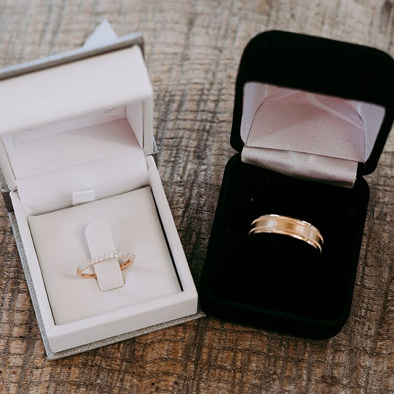 Pssst….. We know the perfect time to shop for your wedding bands…. Have you heard about our Wedding Band Blitz Event starting TONIGHT? #weddingrings #weddingring #weddingringset #mensrings #mensweddingbands #mensweddingrings #diamondweddingring #diamondweddingband