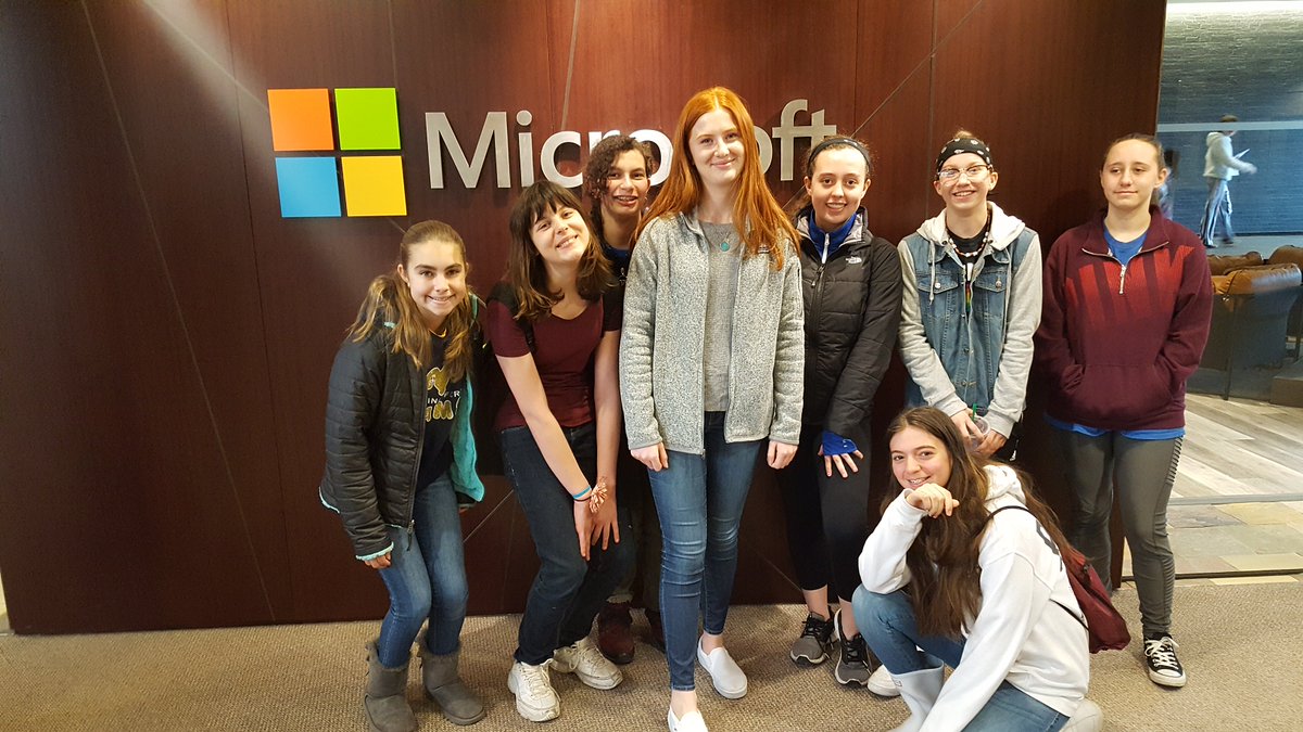 Thank you @Microsoft @MicrosoftEDU for hosting @AIMSchool girls today for the DigiGirlz gathering and thanks Ms. Fallstick for helping our girls learn about careers in #technology and participate in hands-on workshops. @iste @suestechkitchen @AIMSchoolCGL