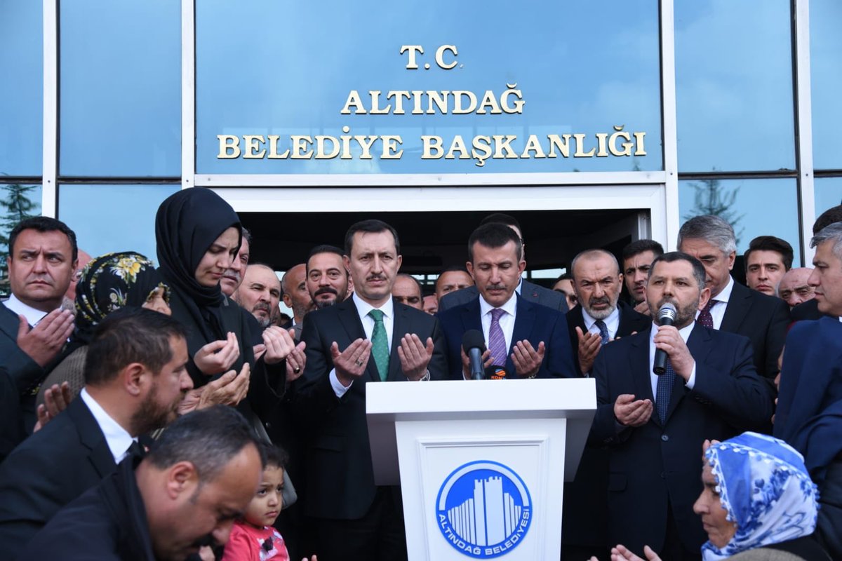 asimbalci's tweet photo. Bismillah deyip göreve başladık. Bu güzel günde bizi yalnız bırakmayan Milletvekillerimize, Ak Parti ve MHP ilçe Başkanları ve teşkilatlarına, hemşehrilerimize gönülden teşekkür ediyoruz.
#MemleketİşiGönülİşi 
#ÖnceMilletÖnceMemleket 
#GönülBelediyeciliği 
#BelediyeİşiGönülİşi https://t.co/eRu2Izzp2w
