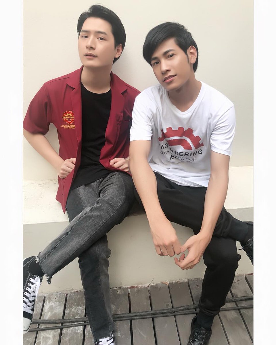mirrorkkl's tweet photo. 因为一年生遇见你们
因为p'nong情喜欢你们
从arthitkongphop到Singtokrist
真的有太多可以记住的瞬间了
prachaya＋perawat＝peraya 💕💕
peraya是属于sk的无敌战舰 😎
#จักรวาลของคริสสิง https://t.co/jEZSbR0vJ1
