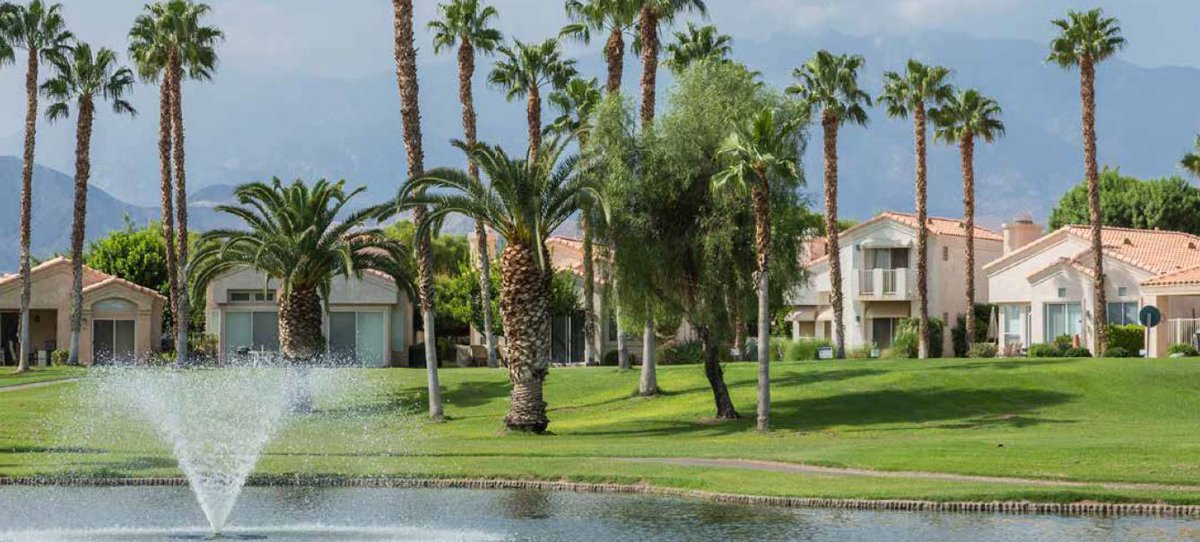 WalkerDunlop's tweet image. Mark Strauss &amp;amp; Rob Quarton structured a $25M self-amortizing loan on behalf of repeat-client Shopoff Realty Investments. The 20-year loan will provide financing for a collection of sub-ground leases with more than 2,000 individual businesses and condos. bit.ly/2TVdA7W