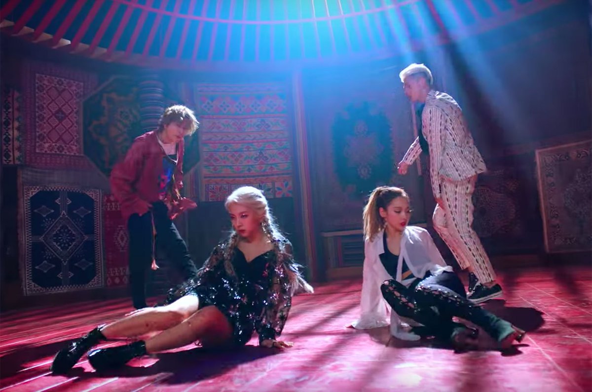 billboard's tweet image. Moves on the @billboardcharts: @KARD_Official return to their peak on #WorldDigitalSongSales chart with #BombBomb blbrd.cm/4XAHcb