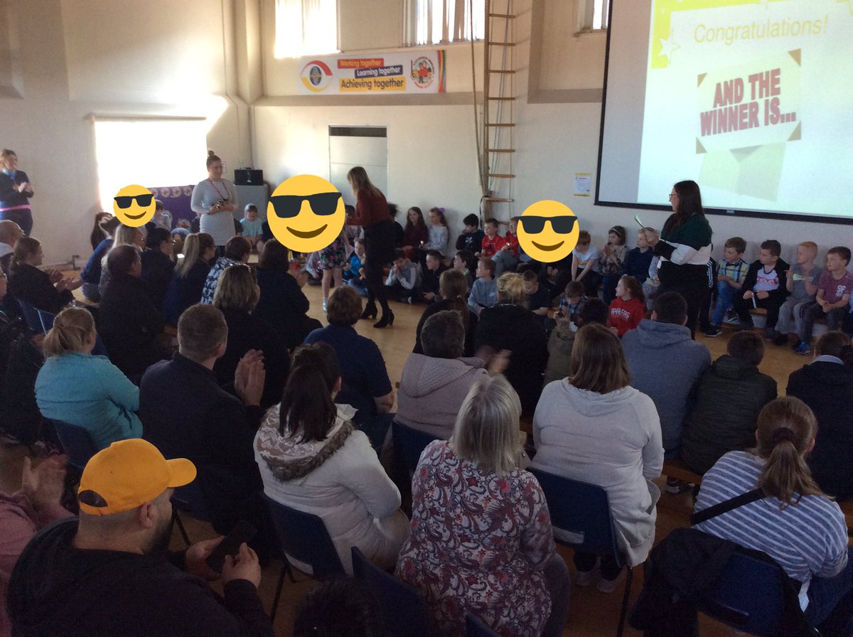 lynseycarrsmps's tweet photo. An Oscar’s ceremony to celebrate the project. We played the winning Silent Movie, and performed our song using GarageBand soundtrack. Every child won an Oscar to celebrate their amazing qualities. @EdTransform_UK #AppleDistinguishedSchools #EveryoneCanCreate https://t.co/feUEc5XbOd