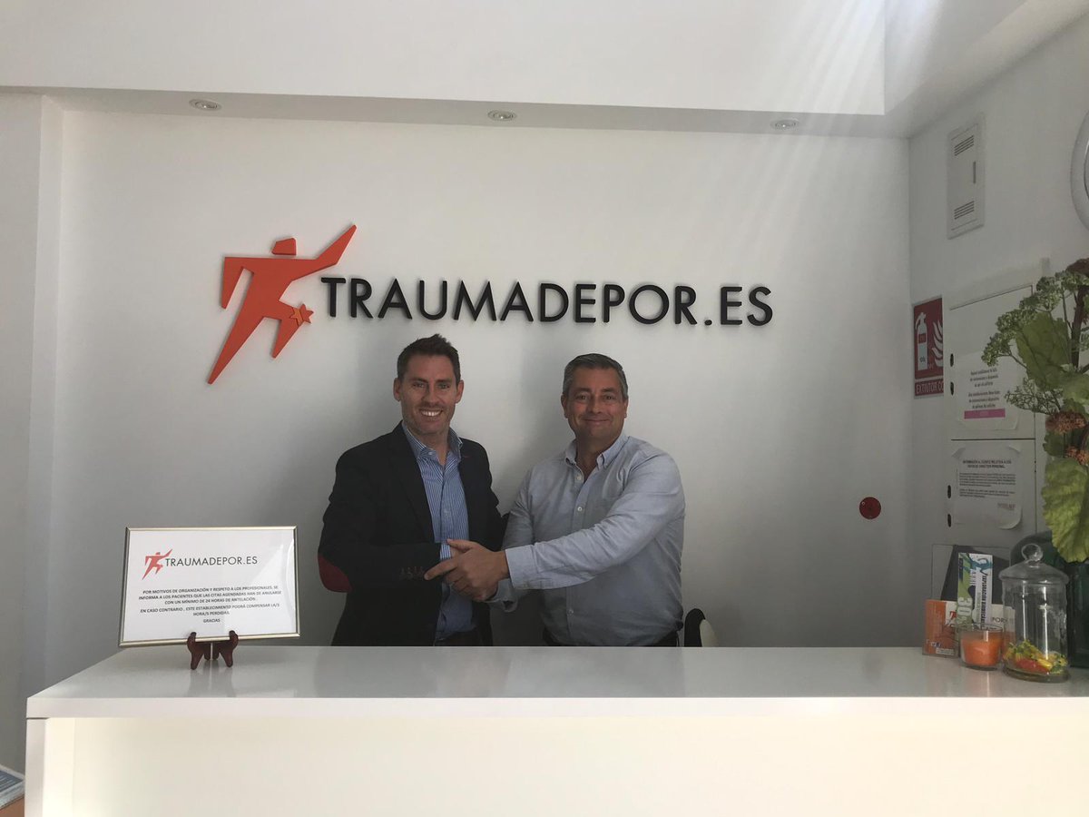 HumanTecarSpain's tweet photo. Tenemos buenas noticias, ¡HEMOS LLEGADO A UN ACUERDO PARA QUE @Traumadepor SEA UN CENTRO DE REFERENCIA DE #HumanTecar® 🎉!, y queremos agradecerles la confianza mostrada y depositada en nuestra tecnología HumanTecar®.
La familia sigue creciendo🔹💪💪 #FEELYOURBEST #HCR1002 https://t.co/NkL7iMAZdA