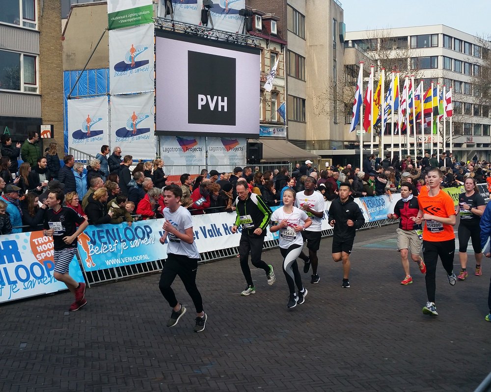 #Valuascollege, #Blariacumcollege en College Den #Hulster beleefden weer een prachtig slot van #iRun2BFit in de Venloop 2019. Goed gedaan, iedereen is een winnaar!