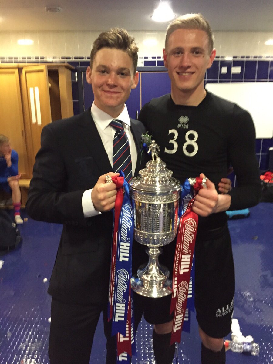 CameronMackay96's tweet photo. Happy birthday to the man of the household @HobanDaniel🎉 have a great day bro🎈 https://t.co/1tNLySEHGp