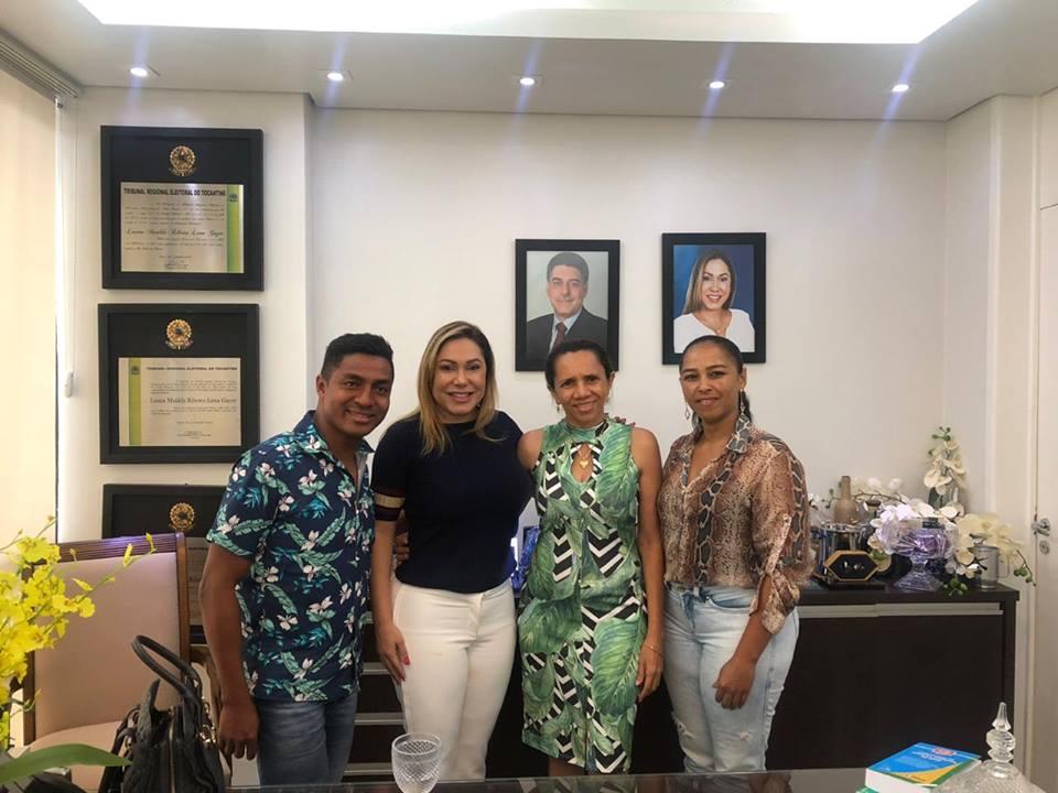 Meu gabinete está sempre de portas abertas para receber as demandas da nossa sociedade. Ontem recebi a comissão dos aprovados no concurso da Defesa Social, do Socioeducativo, os guerreiros do Batalhão de Choque da Polícia Militar, bem como a prefeita de Natividade, Martinha.