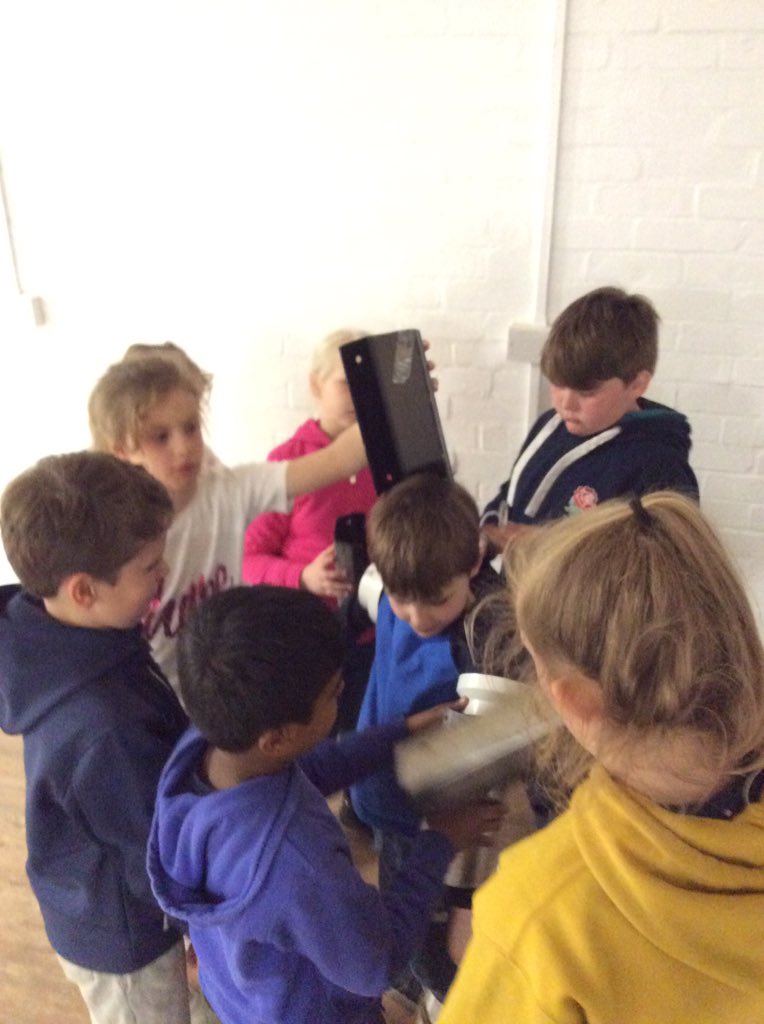 Misshemming_NJS's tweet image. Robot Wars!!!!@National_Junior @National_Y5