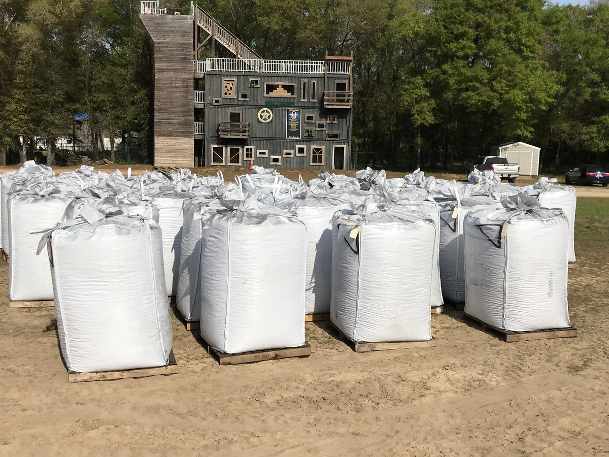 gunrangebuilder's tweet image. Okaloosa Sheriff’s Range in FL getting Rubber today - steel is up on our Customized Concrete Rubber Berm Trap #gunrange #outdoorgunrange #rubberbermtrap