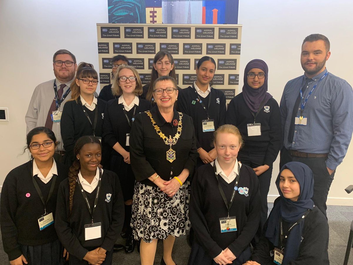 ReadingGirlsSch's tweet photo. 🎶 we are the CHAMPIONS 🎶... our year 8&9 girls won the Reading ‘animal welfare GREAT DEBATE’ at the civic offices this week. We now go to the HOUSE of COMMONS for the NATIONAL FINAL on June 17th. #readinggirlsschool #deeperappliedlearning #greatdebate2019 https://t.co/BCdjAMWBty