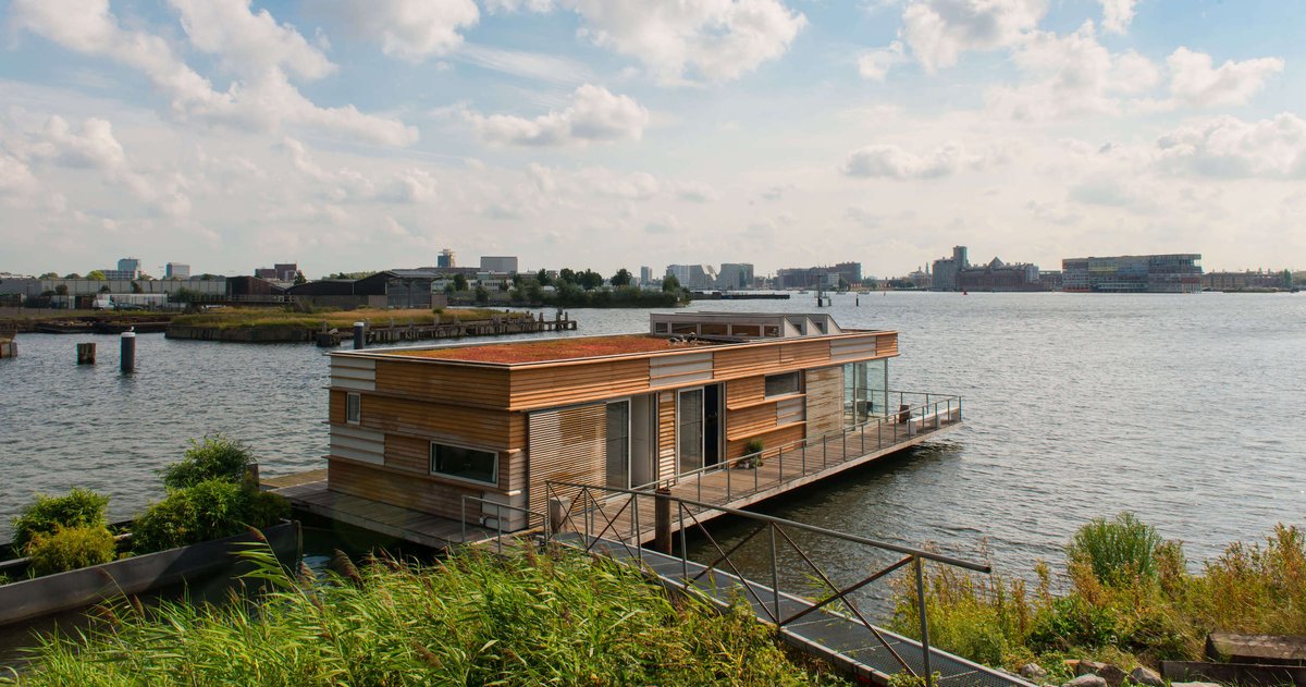 AmsterdamImpact's tweet photo. 24H NOORD | On 13 April, visit #Amsterdam Noord's impact hotspots > https://t.co/vtrX6UCo97

Including games @CafedeCeuvel (located in a #circular living lab), seaweed quiz &amp; tastings @geWoonboot, and boat trips to sustainable floating neighbourhood @SchoonschipAdam!

#24HNoord https://t.co/tTvjGpNgoA