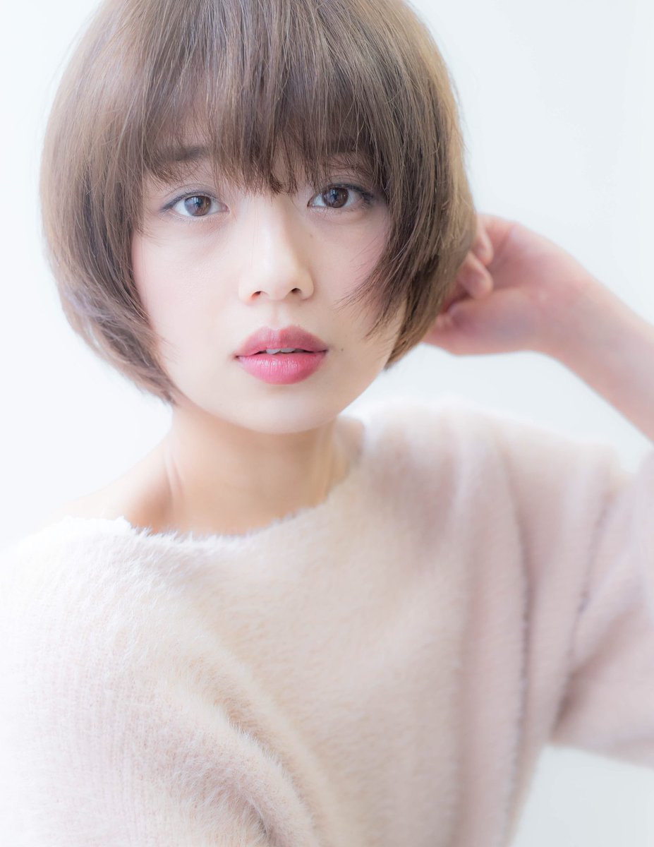 丸顔さんに似合うショート