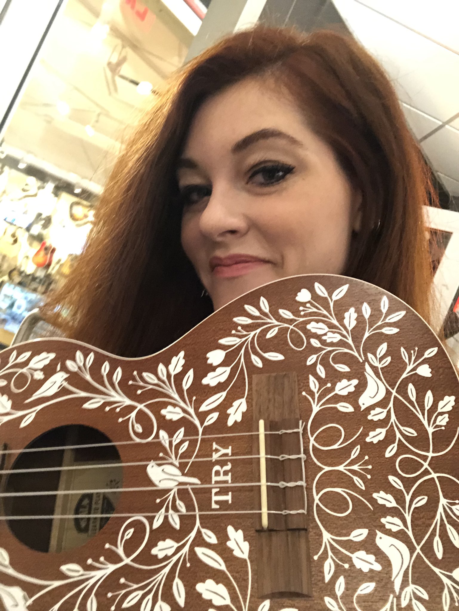 lidenskab apt svælg Mandy Harvey on Twitter: "Visiting @samashmusic in NY!!!! Guess what beautiful @kalabrandmusic ukulele I found?!!! #try https://t.co/GjfQK3ESqG" / X lidenskab apt svælg Mandy Harvey on Twitter: "Visiting @samashmusic in NY!!!! Guess what beautiful @kalabrandmusic ukulele I found?!!! #try https://t.co/GjfQK3ESqG" / X