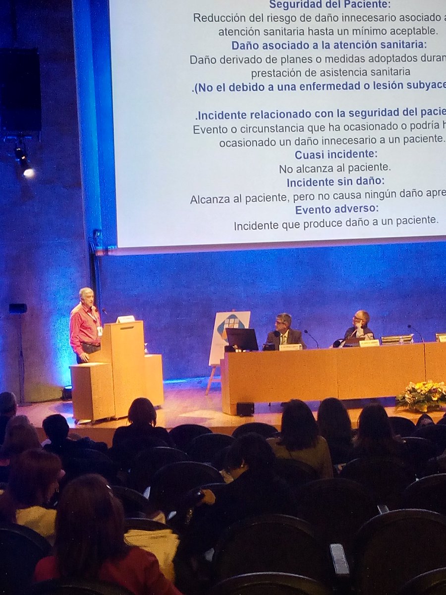 ClinicaDiatros's tweet photo. Dr Sosa nos propone medidas para garantizar la Seguridad del Paciente #diatros2019 https://t.co/BRiLTKVtwc