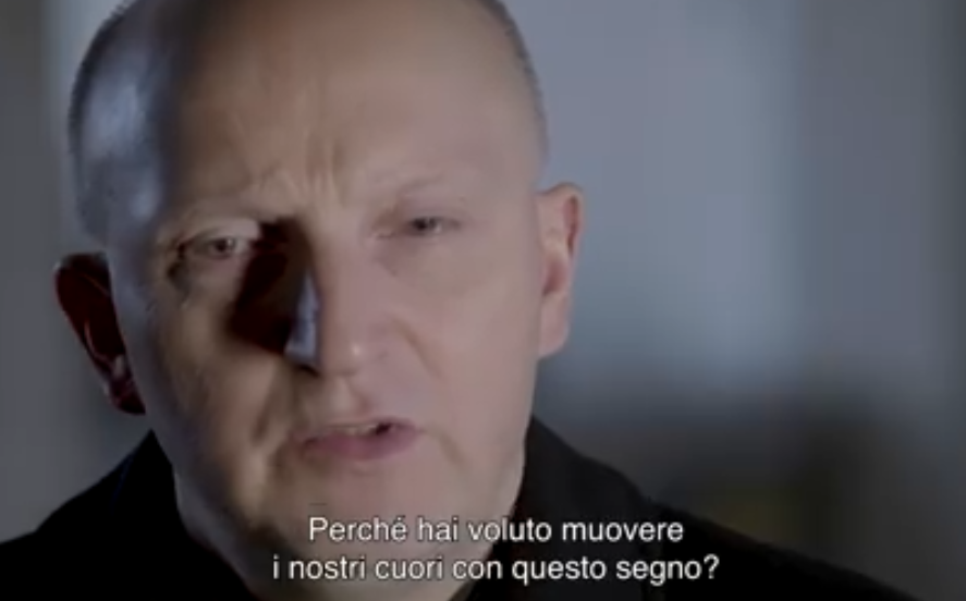 vaticannews_it's tweet photo. #5aprile Questa sera alle 21:00, @Telepace manderà in onda il documentario ‘Segni’, un percorso sui miracoli Eucaristici nel mondo - prodotto da #VaticanMedia e Officina della Comunicazione - ispirato alla mostra internazionale realizzata dal giovane Venerabile #CarloAcutis. https://t.co/3tSxBgnpS3