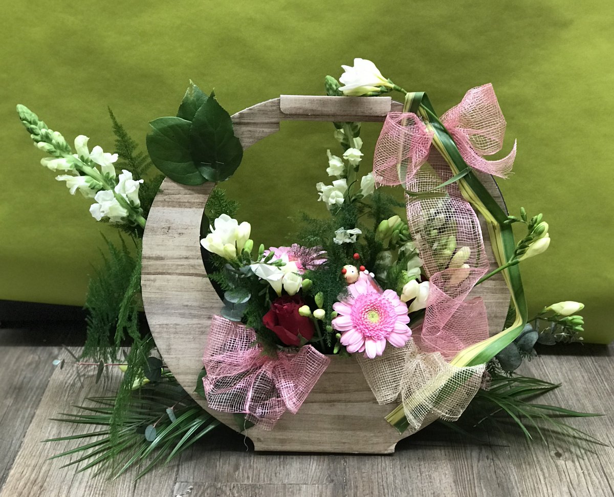 PolypapFrance's tweet photo. Merci à Stéphane Deliot MADS Formation pour ces idées toutes douces de portages pour la fête des mères 🥰
https://t.co/eZl0tpmj0H
#Polypap #France #Fleurs #Fleuristes #Bouquet #Portage #Fêtedesmères #MothersDay https://t.co/7jkoS0YILb