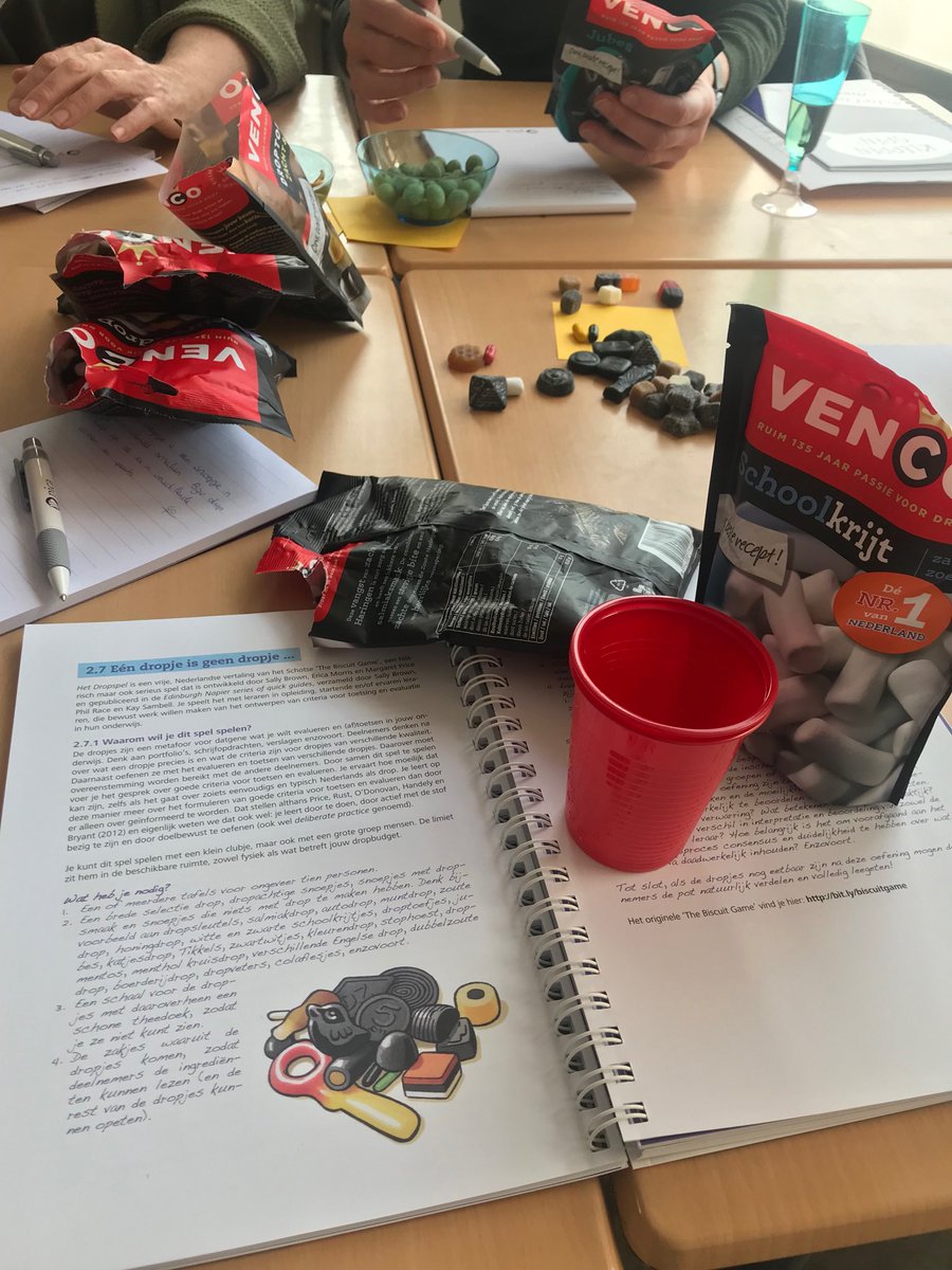 mvanast's tweet photo. Feestje lancering #KleppenOpen, dan spelen we natuurlijk het #dropspel (afgeleid van de #biscuitgame). https://t.co/VquCJf4RJO