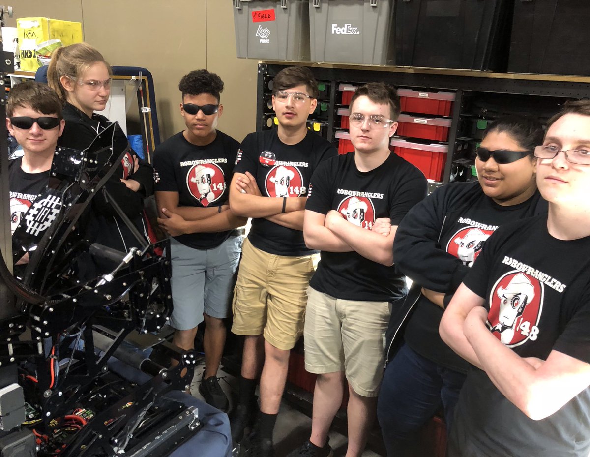 Robowranglers 148 tweet media