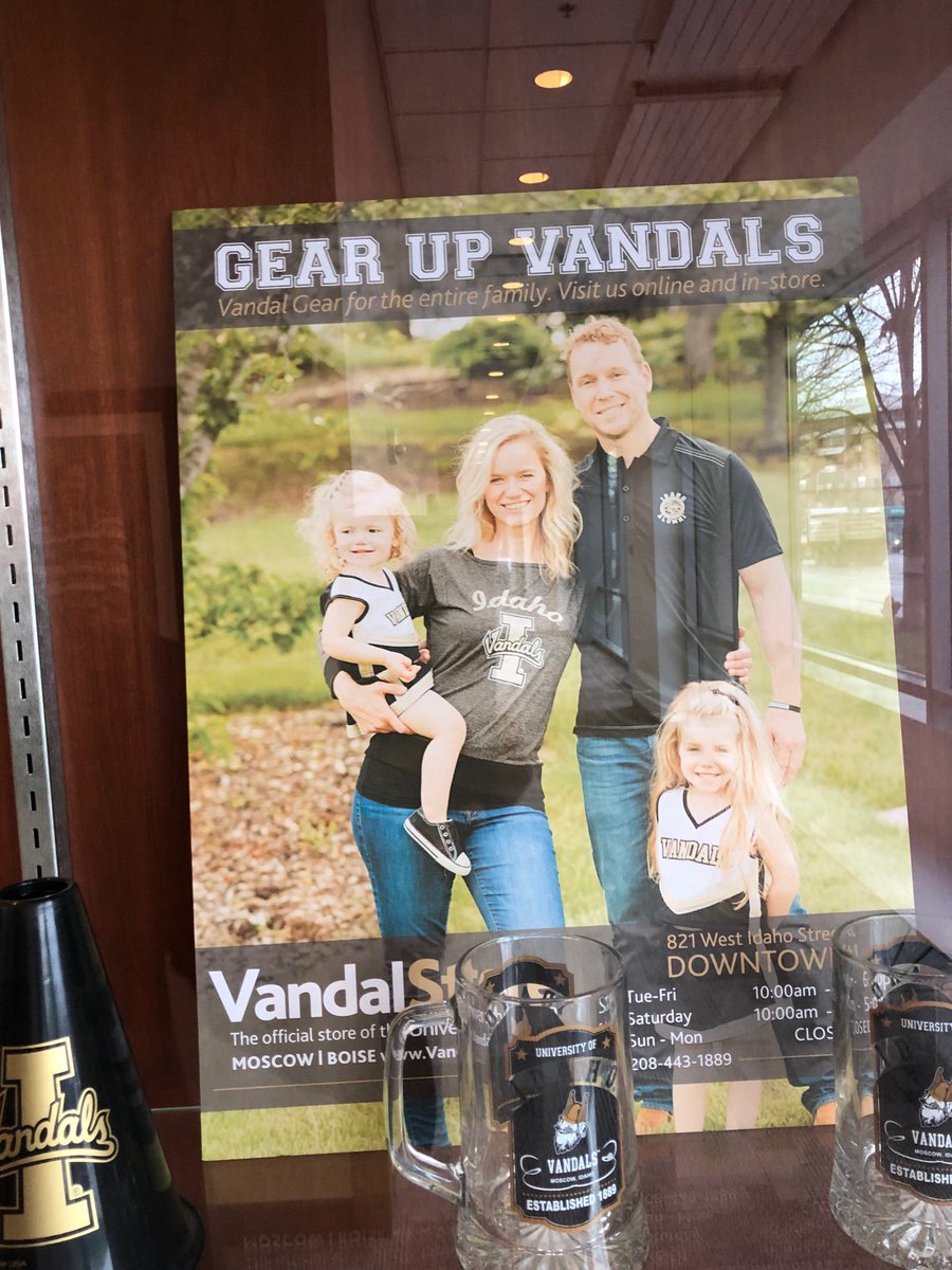 lawprofblawg's tweet image. Well I can’t say I approve of this.  Those kids are vandals!  

#puns #twitterlaw