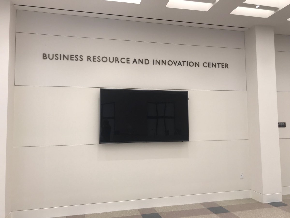 Hey Philly start-up/small biz community. Look at the new resources the reimagined ⁦<a href="/FreeLibrary/">Free Library of Philadelphia</a>⁩ has for you at the BRIC (Business Resource and Innovation Center) ⁦<a href="/StartupPHL/">StartupPHL</a>⁩ ⁦<a href="/startupleaders/">PhillyStartupLeaders</a>⁩ ⁦<a href="/PHLCommerce/">PHL Department of Commerce</a>⁩