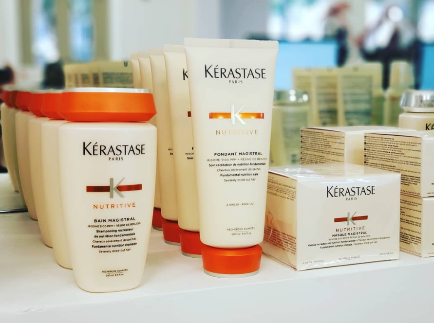 KerastaseUSA's tweet photo. Start your weekend looking flawless with our Nutritive hair care collection for dry hair - it instantly mositurizes the hair fiber for intense nourishment.
Shop now: https://t.co/yNgsDlVjjP
#KerastaseTransforms #repost @dani_beauty35 https://t.co/b6MFnfx7sW