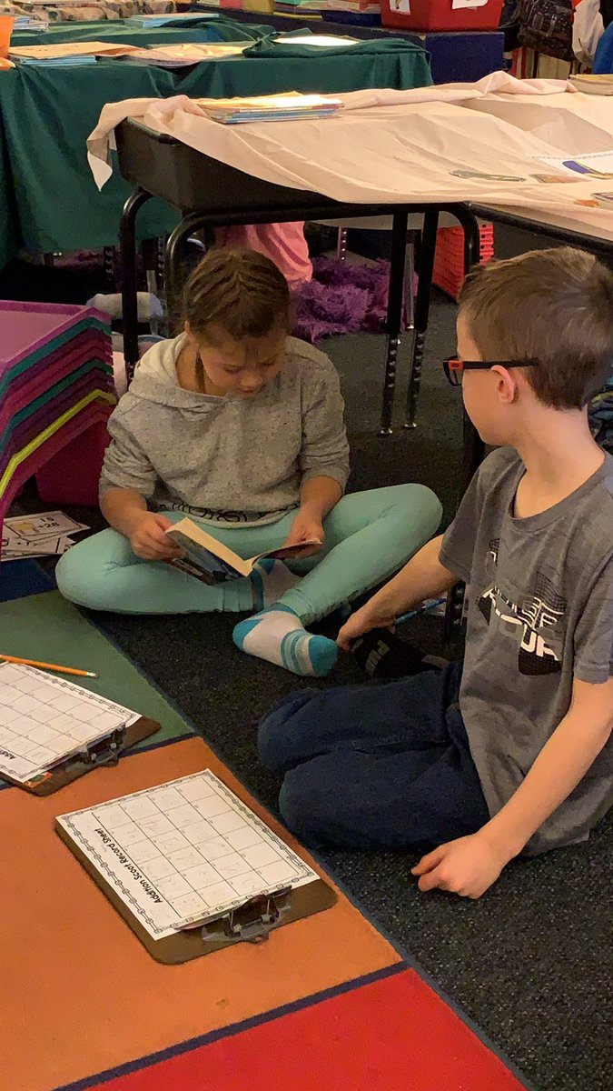 capper2teach's tweet image. Quite a few kids reading @nightzookeeper books during our Camp Read-a-Lot day.