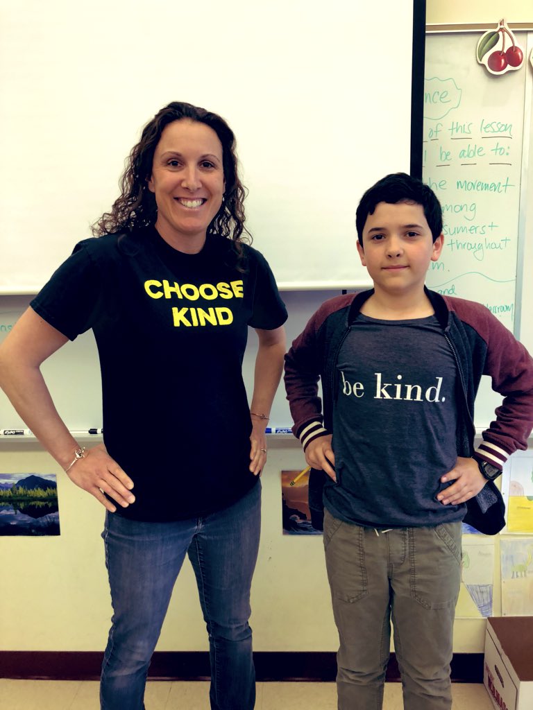nbartley6's tweet photo. These awesome 5th graders just turned speaker notes into Kindness Boxes-thrilled that I had a kindness buddy helping to spread a very important message:) #wilsonnps #relationshipsmatter #fmsteach #leadlap #tlap #leadlapmass #learnlap https://t.co/fWOi33SwGi