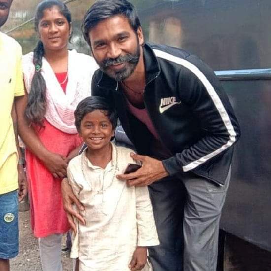 ArunDfc3's tweet photo. Recent Clik Thalaiver @dhanushkraja  #D39 Look 😍😍 https://t.co/lWqVf4M7tC