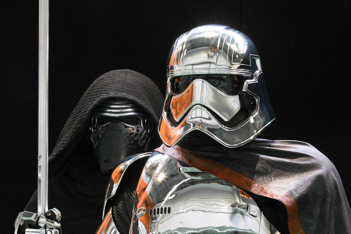 501stLegion's tweet photo. It's #FirstOrderFriday and the @ukgarrison is ready for the weekend! #501stLegion #StarWars #KyloRen #CaptainPhasma #ShinyArmor @FISD501st @501stSithLords https://t.co/RHtpOrTrCE