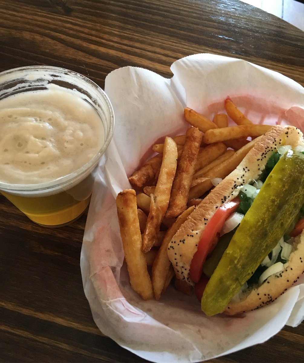 WindyCityRedHot's tweet photo. first Friday type of meal 🤤 Leesburg location open till 9 &amp; Frederick location open till 5 today, 4/5/19! Beer is served only in our Leesburg shop! https://t.co/0leFeWMoVC
