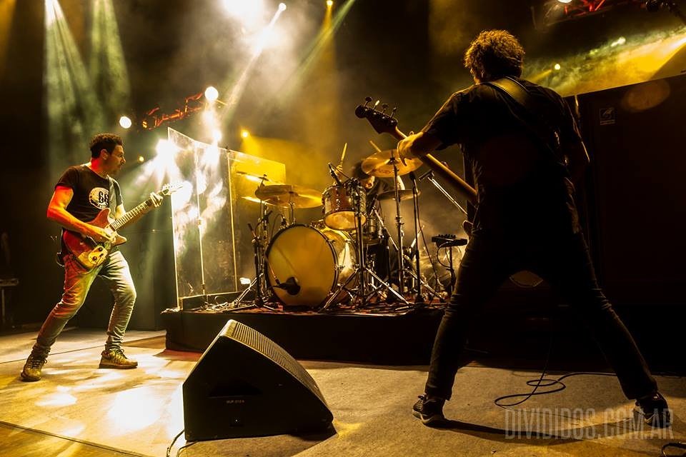 #DivididosEnCorrientes 
✔Viernes 31 de mayo
📍Club de Regatas Corrientes
<a href="/DivididosOK/">Divididos</a>
Anticipadas en:
➡ Que Sea Rock Ctes (Pellegrini 1427)
➡ Opui - Rcia Mitre 225
➡tuentrada.com 
‼Precios y sectores‼
🔷ENTRADAS CON FECHA DEL 01/06 SON VÁLIDAS PARA EL  31/05🔷