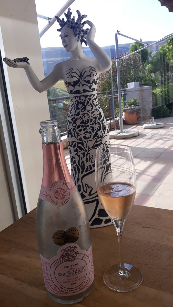 Friday's are for #bubbles, what is not to enjoy? 
<a href="/WildekransWines/">Wildekrans Wines</a> #lovecreationwines