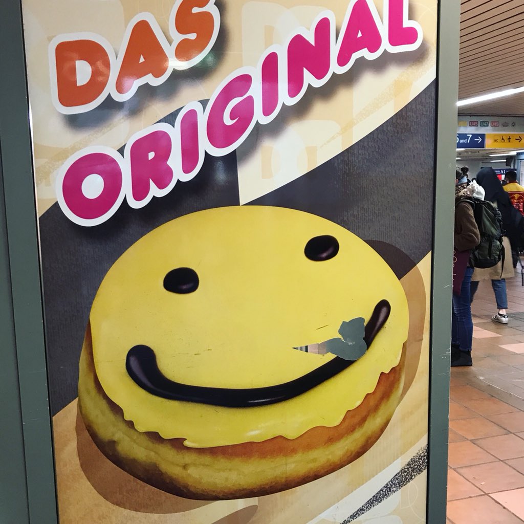 909originals's tweet photo. Acid House... das original. 🙂
#acidhouse #smiley #rave #oldschool #ravegeneration #shoom #dasoriginal #spiritof88 @Rave_Generation @AHExperience88 https://t.co/uvL4V1XH4S