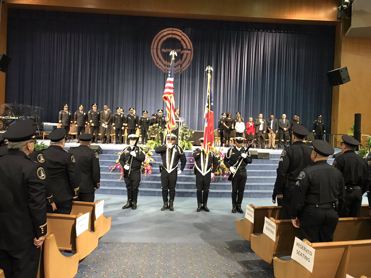 detroitpolice's tweet photo. Congrats to our Officers being promoted at today’s Appointment &amp; Promotional Ceremony. Thank you for striving &amp; taking charge.
#ProtectAndServe #DetroitPD #OurCommunity https://t.co/Rgm8pDp2YU