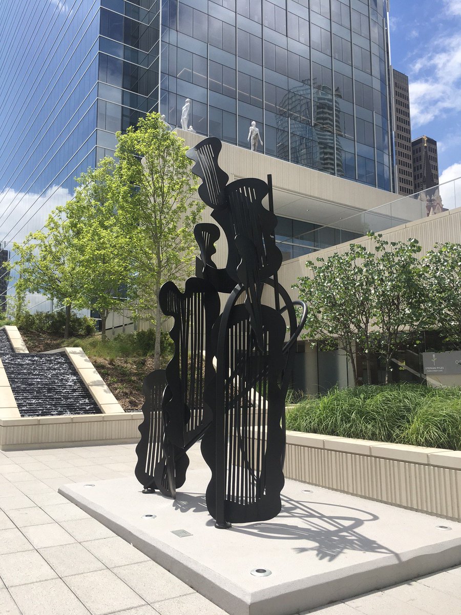 SPFloraStCafe's tweet photo. There is no better way to celebrate #DallasArtsMonth than at @SPFloraStCafe, located right in the middle of the Arts District! Enjoy the local museums and art around Flora and join us for delightful afternoon tea after! Looks like we just made weekend plans for you. https://t.co/yqOmh4ruQW