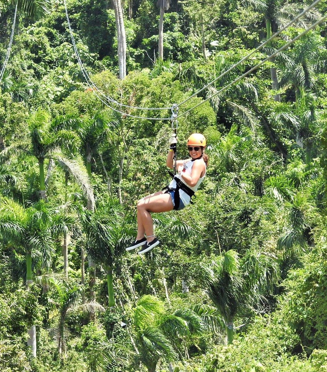 rainforestzippr's tweet photo. Disfruta al máximo cada momento de tu vida! Vive una aventura hoy! 787-370-1010 #zipline #diversion #naturaleza #aventura #turismo #puertorico #riogrande #ziplineadventure #adrenalina #elyunquerainforest https://t.co/ybnoSEC6o3