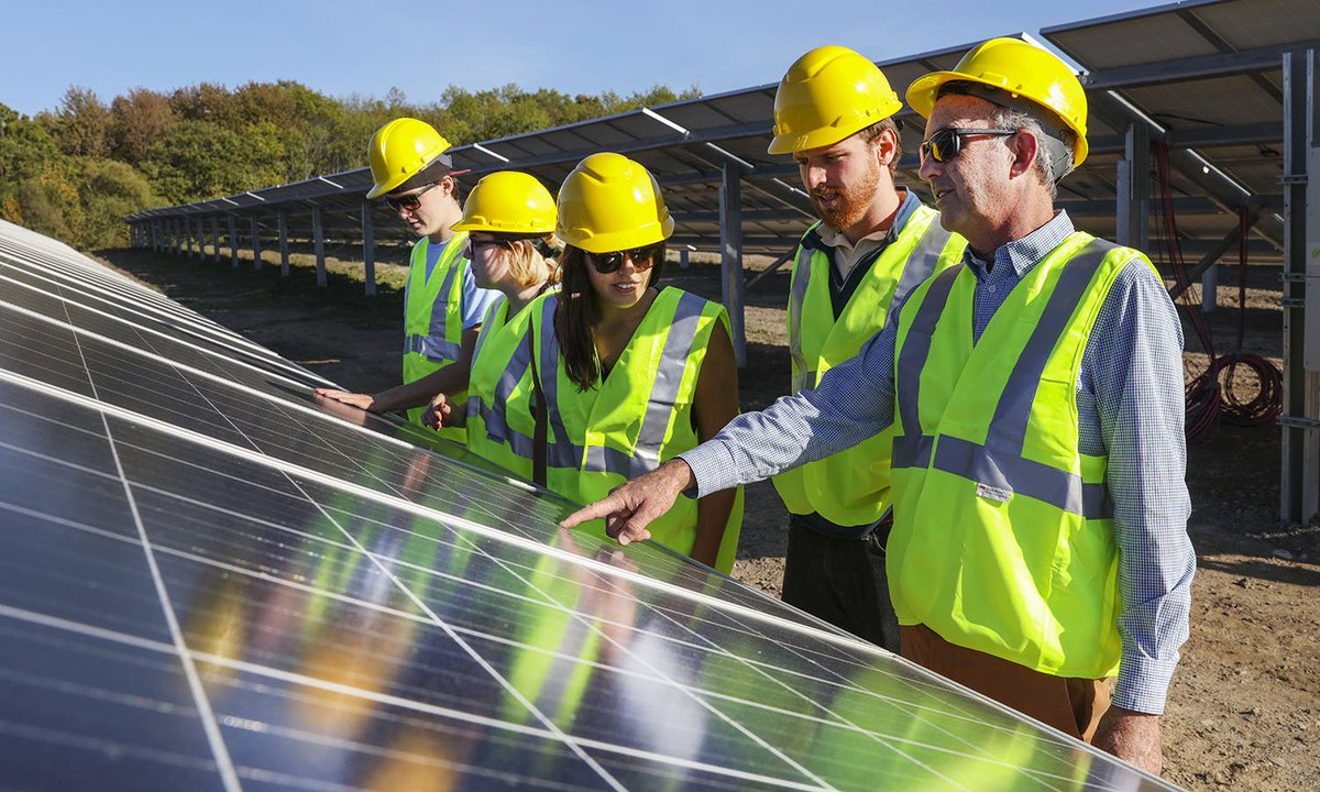 HWSColleges's tweet photo. @EnvAm ranks Hobart and William Smith Colleges #7 in The Top Schools for Renewable Electricity Purchased from Off-Campus Sources ☀️🌱 https://t.co/Dpd3cBOcn9