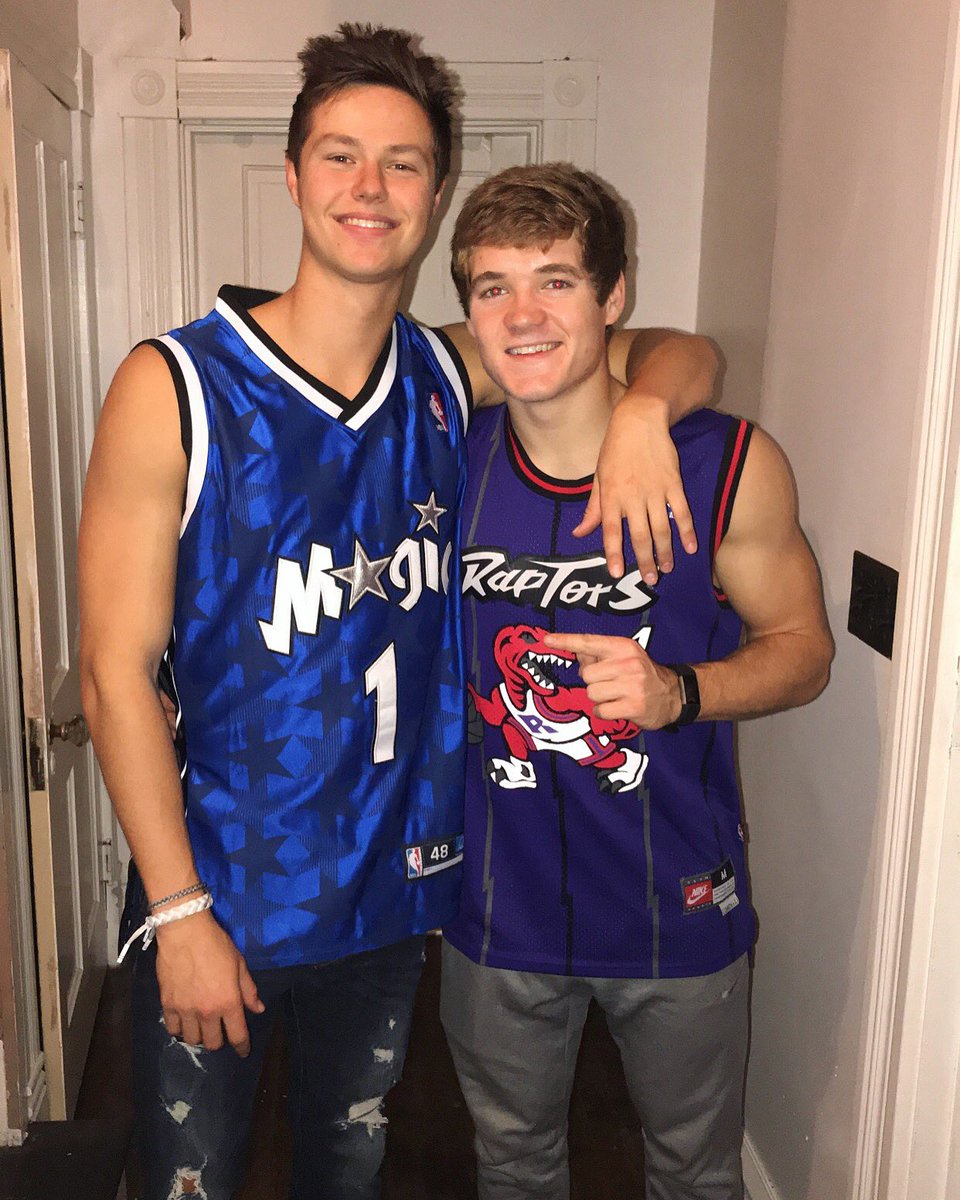 HuberColton's tweet image. Happy 21st brodie🤞🏽 can’t wait to celebrate tonight