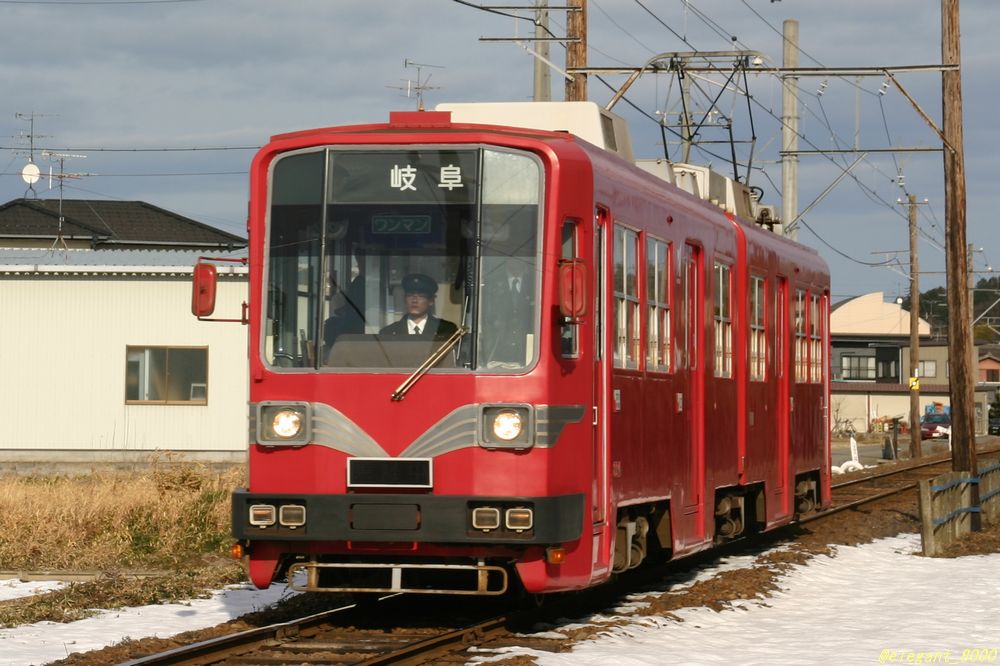 新岐阜→名鉄岐阜への改称に伴い、系統板・方向幕の「新」の文字を消す