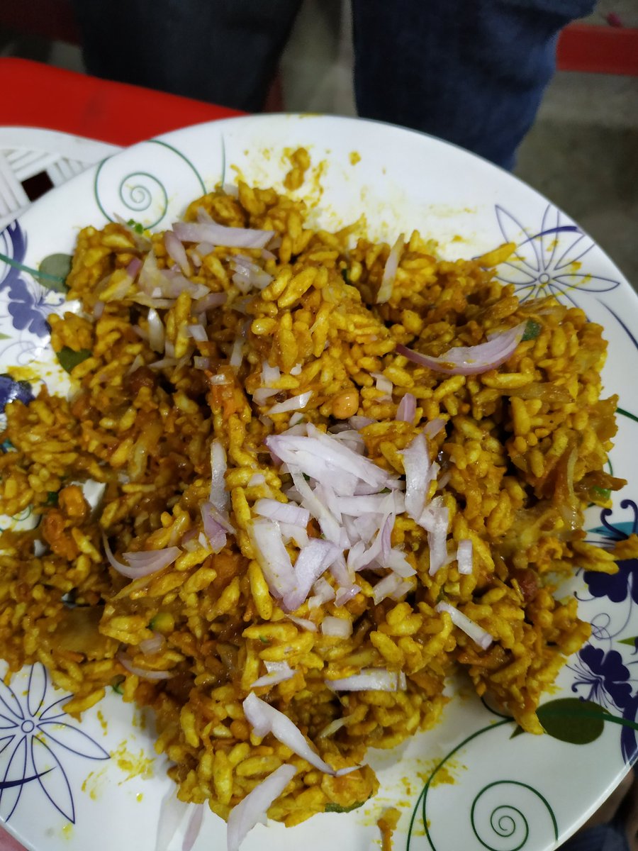 আজকাল জালমুরিও পেকেজ পাওয়া যায়। 😋😋☺☺