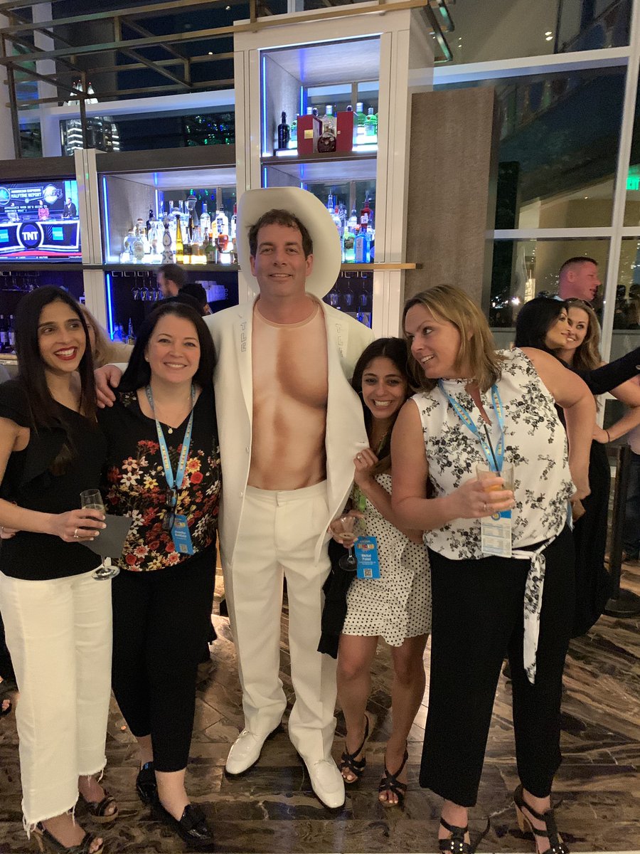 TLEdoylestown's tweet photo. No caption necessary! @BubblesTux you rock! @TheLearningExp #tlecon19 #tledoylestown #tlewestchester https://t.co/EEr13hBeYb
